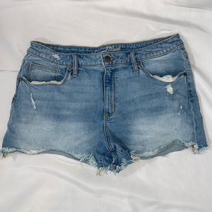 Universal Thread Jean shorts size 14 32R